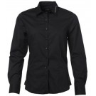 color:black